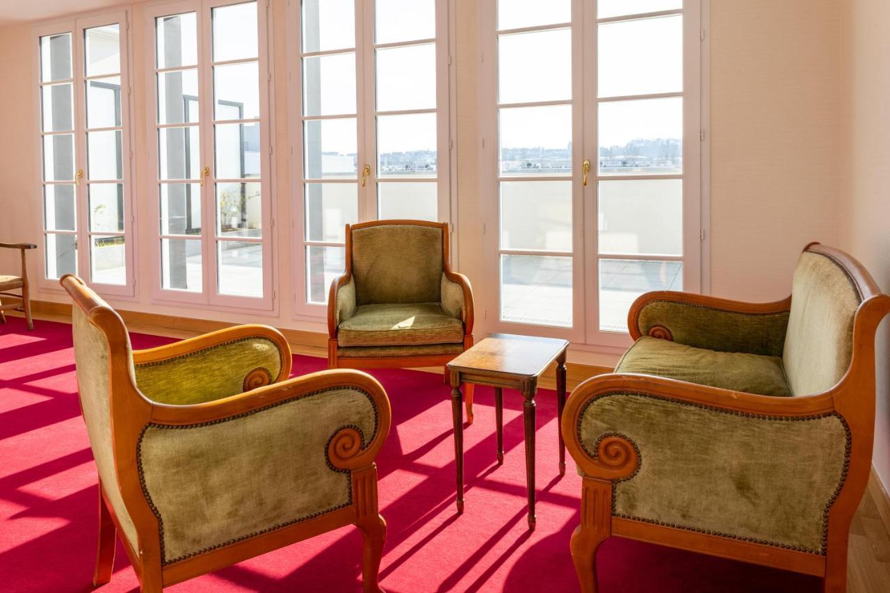 Villa Medicis Versailles Saint-Cyr-lʼÉcole Eksteriør billede